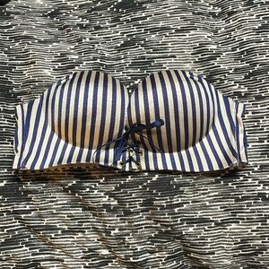 Women’s size 32/70 sexy bra